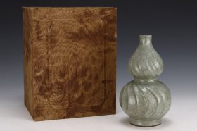 C476---旧藏宋官窑葫芦瓶