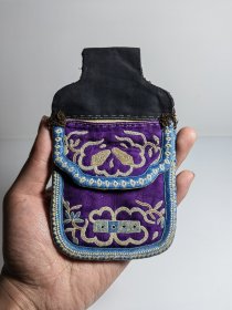 清代，打籽绣荷包，
