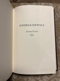 乔治奥威尔《动物农场》、《一九八四》合集，George Orwell 《Animal Farm》、《1984》。
富兰克林Franklin出版社真皮限量收藏特辑，罕见合集版式。
