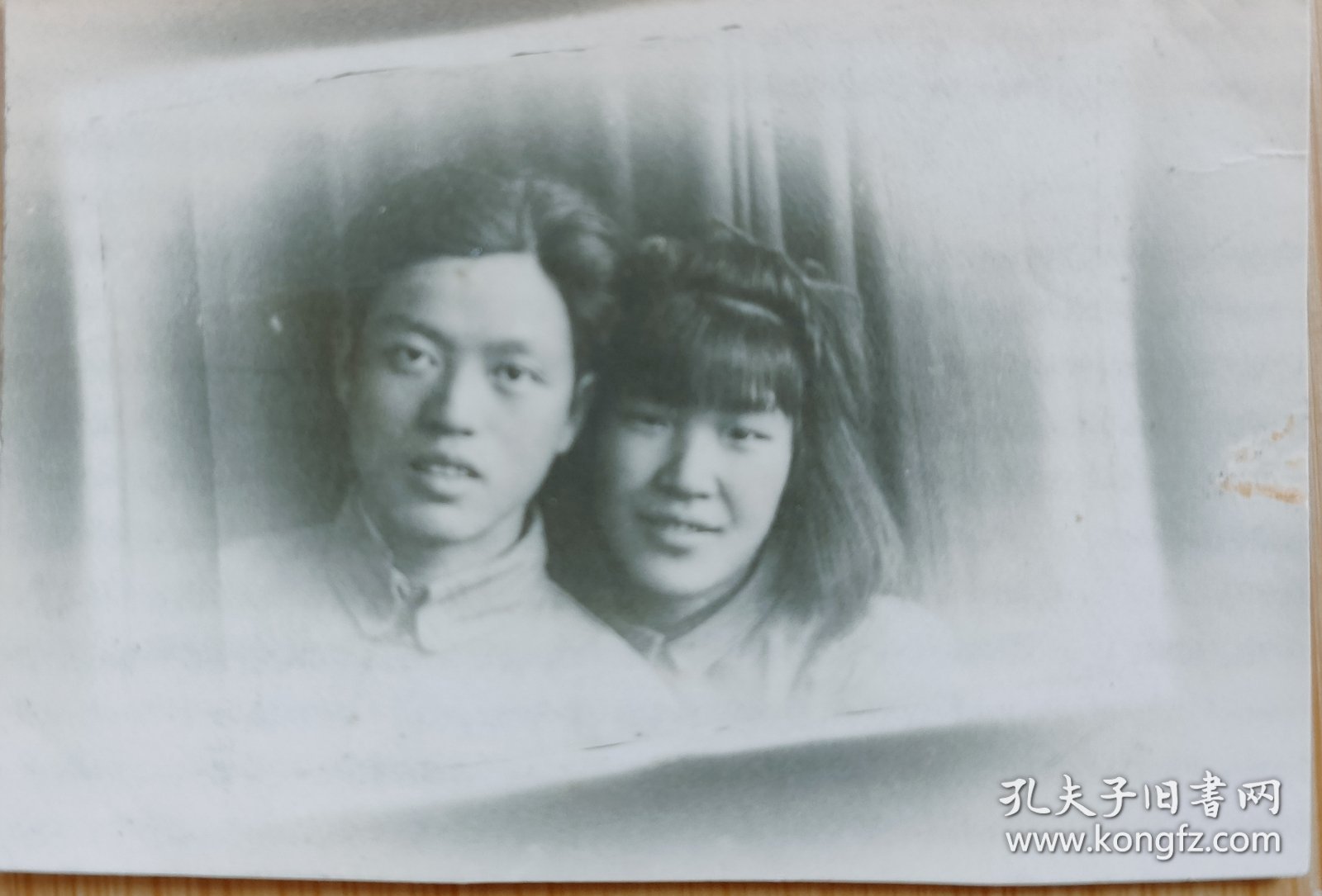 1946年昭24岁摄于江苏淮安