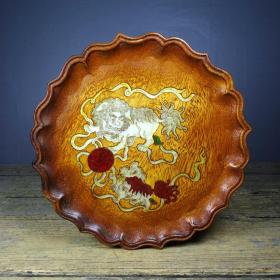 花梨木镶嵌贝壳盘子
尺寸：长24cm宽24cm高3cm
重量：730g