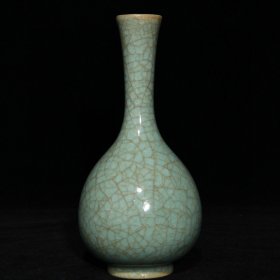 宋汝窑冰裂纹胆瓶，高17cm直径8.5cm