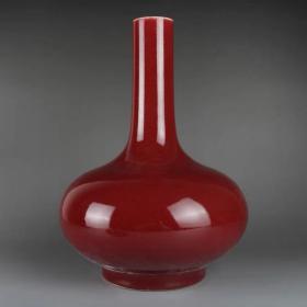 祭红釉胆瓶