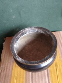 三足铜香炉