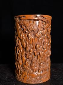黄杨木雕刻(十八罗汉)笔筒，高13.5厘米，宽8厘米，重290克