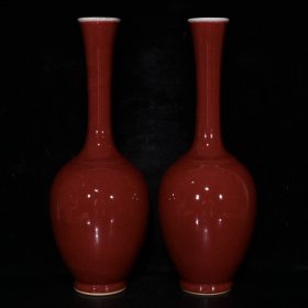 大清康熙红釉开片长颈瓶