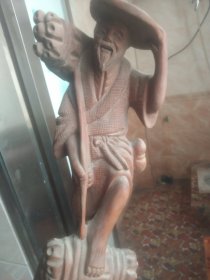 黄杨木纯手工刻樵夫 底有裂纹 卖个手工钱都不够高32Cm