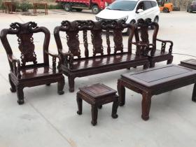 七八十年代上海土豪所用花梨木战国沙发六件套，精选上等花梨木制做而成，面板独板，立柱10厘米直径，品相一流，包浆醇厚，座感舒适，实属精品，包老保真y运费自理