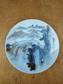 1987年手绘山水瓷盘，有款自查，37