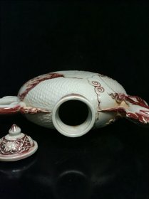 瓷器，元釉里红浮刁凤壶，尺寸44x44㐅16厘米。