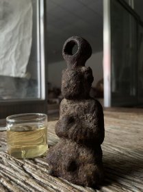 明代铁权，招财童子，高度14厘米，包老。