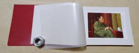 中国唱片目录         空白册完整一册：（中国唱片社出版，1969年9月，红色印刷，软精装本，横16开本，100页，尺寸约为:封皮263*182、内页256*173，封皮99品内页99-10品）