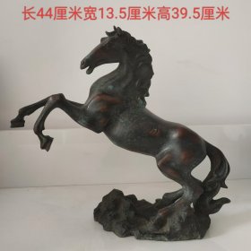 大个铜奔马8905