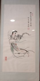 张颖昭，​女。名树筠(又作寿筠)。1917年生于北京。张佳氏，镶白旗。中国画院画师，著名教授。酷爱绘画，自学山水人物画，曾拜国画大师徐燕荪为师，精研大师笔下之仕女形态隽雅大方、人物传神、笔法流畅有力特点，一改前朝仕女画软弱柔靡的技艺，画艺大进。曾应历史博物馆之邀，绘制历史名人图像，如康熙皇帝、纳兰性德、努尔哈赤、忽必烈、汤显祖等。为对外文委画明代渲戏图出国展出，参与民族文化宫百年画展等。