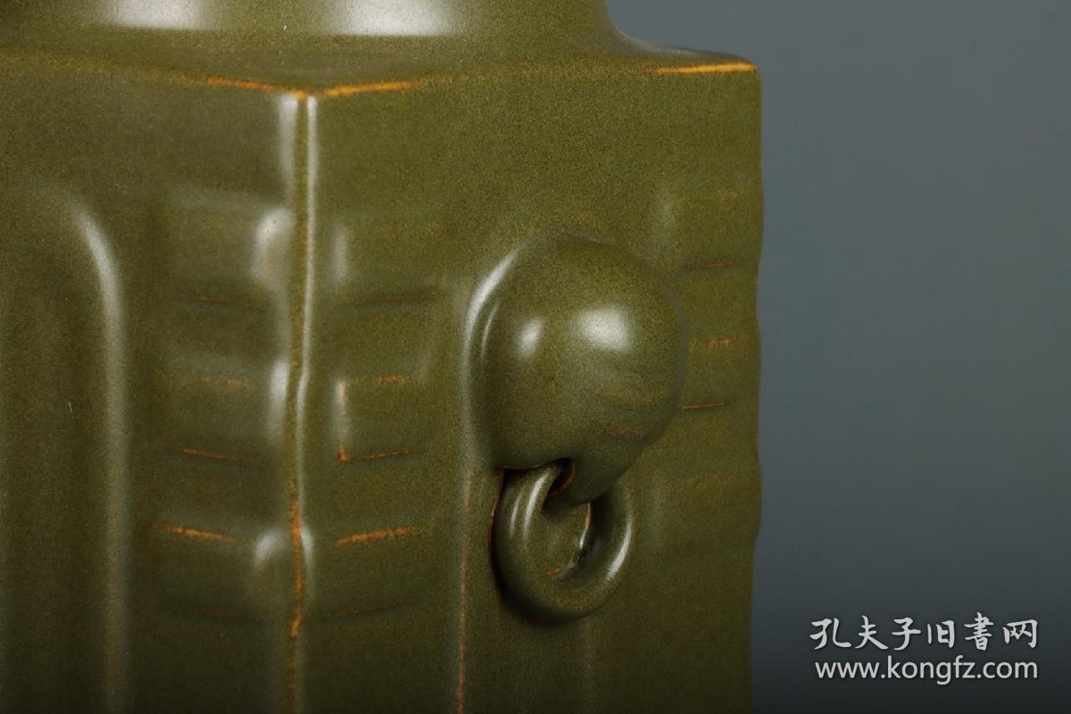 清乾隆茶叶末双耳四方瓶