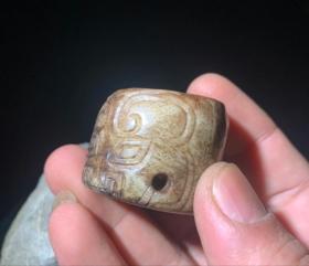 精品兽面纹扳指一枚
