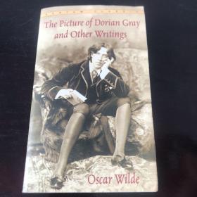 The Picture of Dorian Gray and Other Writings (Bantam Classics)