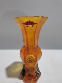 旧藏 琉璃杯
成色如图，现货销售
尺寸:宽8cm高18cm