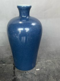 明霁蓝釉梅瓶