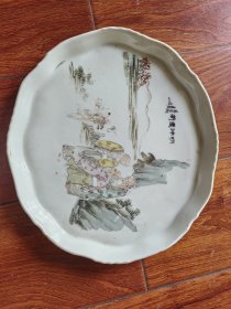 多棱粉彩人物大盘