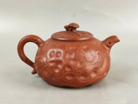精品.徐汉棠.紫砂壶一套。 纯手工制造，全品无磕碰，出水流畅，正常使用，茶室首选摆放大气典雅……