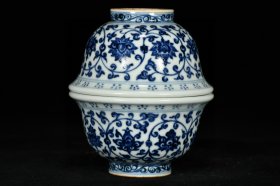 旧藏 明永乐青花缠枝莲纹压手杯 高5厘米 直径9.5厘米