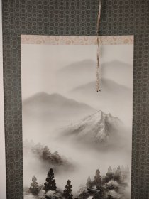 (1)绢本挂轴老画《山水风景图》原装原裱，回流精品，绢本 品相好，双轴头完整，绫装，品相如图 钤印白杨，尺寸186cmX53.5cm