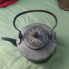 新疆维族铜壶