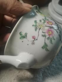 粉彩参壶一把！