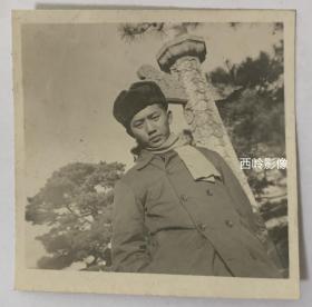 【老照片】约1950年代一男青年在华表旁的留影