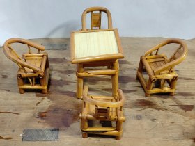 60年代手工编织的微型竹台子竹椅子一套5件包浆圆润