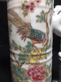 粉彩花鸟曾冒大执壶一对，纯手工绘画，造型独特，保存完整，细节如图