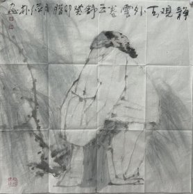 【终身保真字画】杨俭朴 68X68cm！ 1957年生于四川南充。现为中国美术家协会会员。职业画家。2012年当选21世纪最具收藏价值与升值潜力的人物画100家，2017年当选全球水墨画500强。作品多次参加省、市、全国以及海外画展并有部分作品获奖。多次参加国内外学术邀请展，入编多部大型画册并发表于多家报刊杂志。