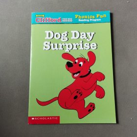 Clifford THE BIG RED DOG Dog Day Surprise（英文）