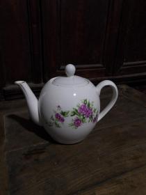六七十年代老茶壶，盖子有小线不影响正常使用摆设
