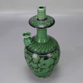 磁州窑绿釉手绘婴戏净水瓶