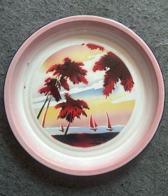 搪瓷盘：椰岛风光（1972.3.25.湖南长沙搪瓷厂出品、秸洲牌）