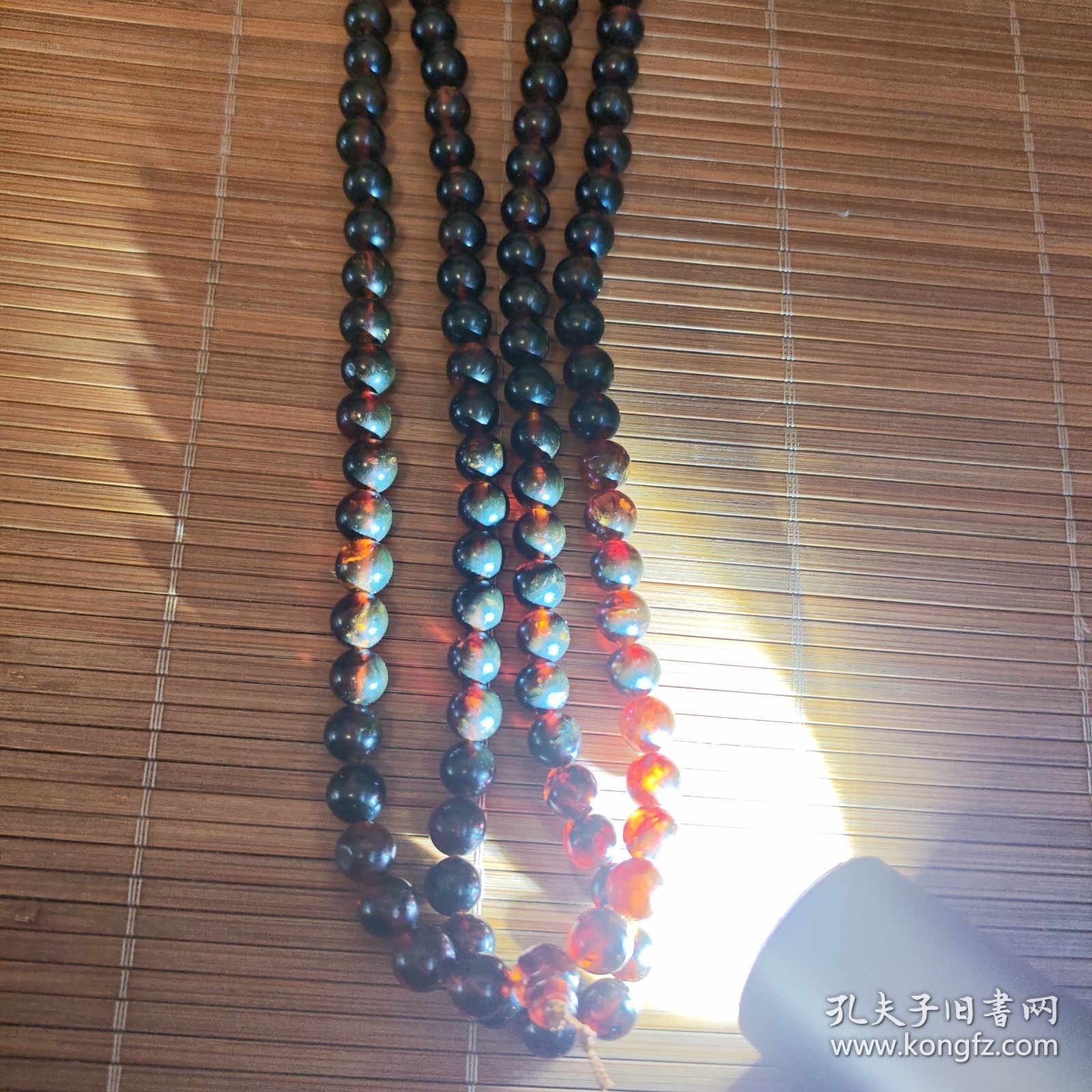 纯琥珀108颗项链一条放漏出包真重44克