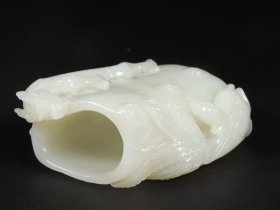 旧藏 和田玉高浮雕龙凤纹笔筒