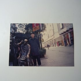 老照片-早年老人在长沙黄兴南路步行街留影（2）