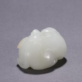 回流 和田玉籽料封侯拜相雕件。规格：高3㎝长5.2㎝宽3.7㎝重94g