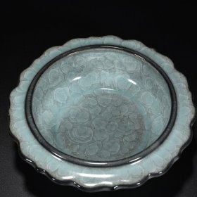 宋汴京官窑款折沿洗 藏品规格；厘米7*22 900