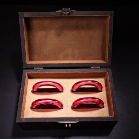宝石手镯一盒 单只重140克 内径6.0厘米