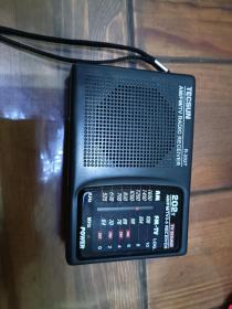 德生R-202T型收音机
