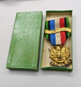 法国金级普法战争老兵协会纪念章 带1870-1871勋条，带纸盒
