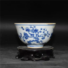 明青花薄胎松竹梅纹茶杯一对