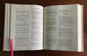 1977年，《美国国会图书馆罗森沃尔德古籍珍本、手稿目录》英文，从中世纪、文艺复兴时期到20世纪中期，共2653个条目，包括全页彩色插图（粘贴）、详细文字描述，布面精装，烫金花纹封面，24X30CM，品相极佳。