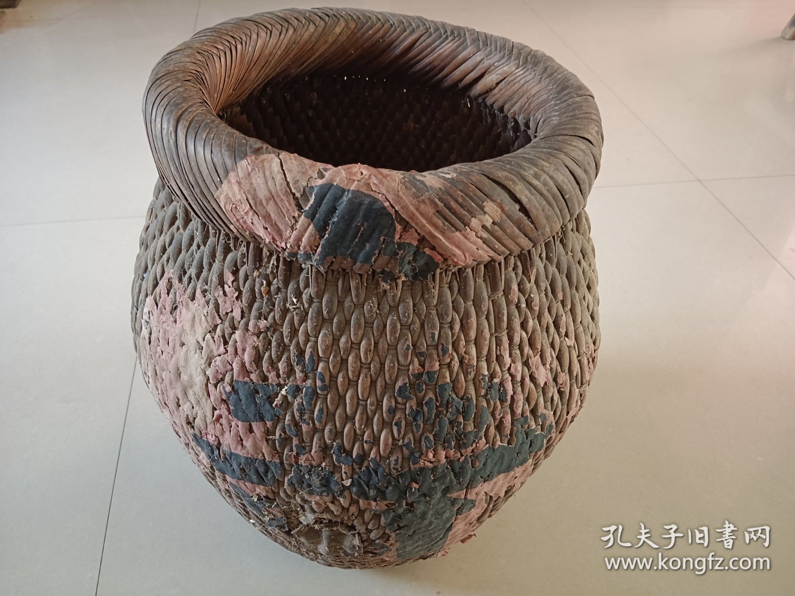 手工藤编老勾斗 米斗 身子一处残洞老补图六图九。高37，外直径24内口径18