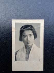 1960年代《老照片》穿着讲究的大眼睛少女