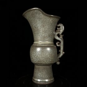 宋官窑龙耳尊，高25直径14cm，